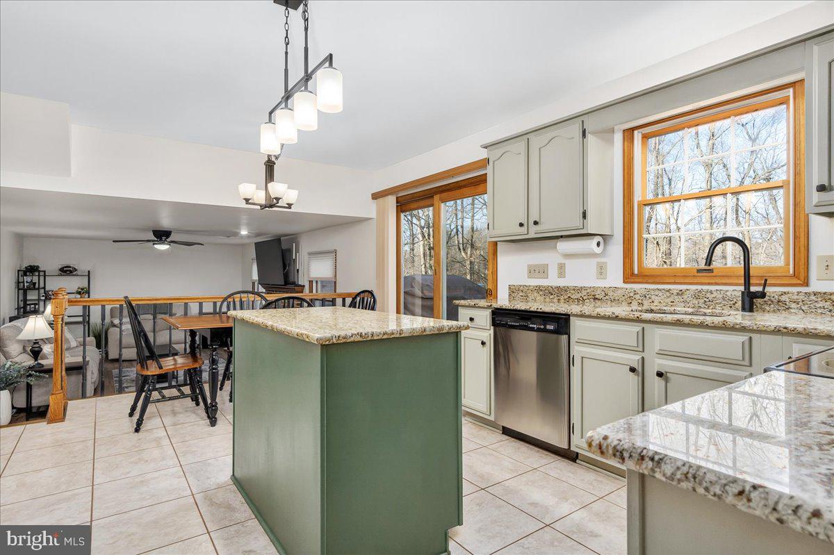 ROXBURY HILLS - Residential