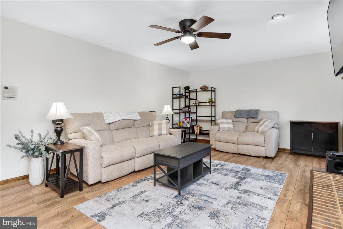 ROXBURY HILLS - Residential