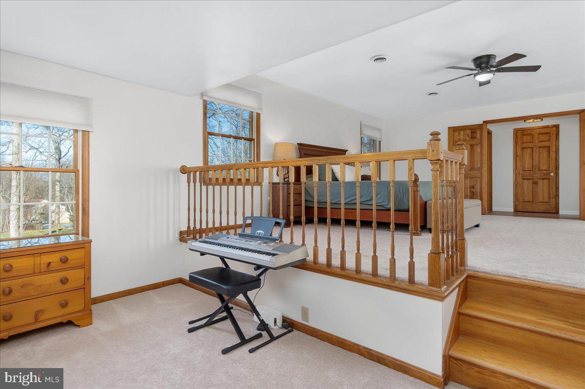 ROXBURY HILLS - Residential