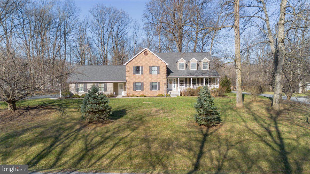 ROXBURY HILLS - Residential