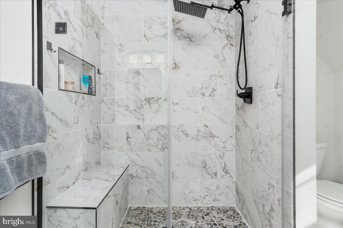 ROXBURY HILLS - Residential