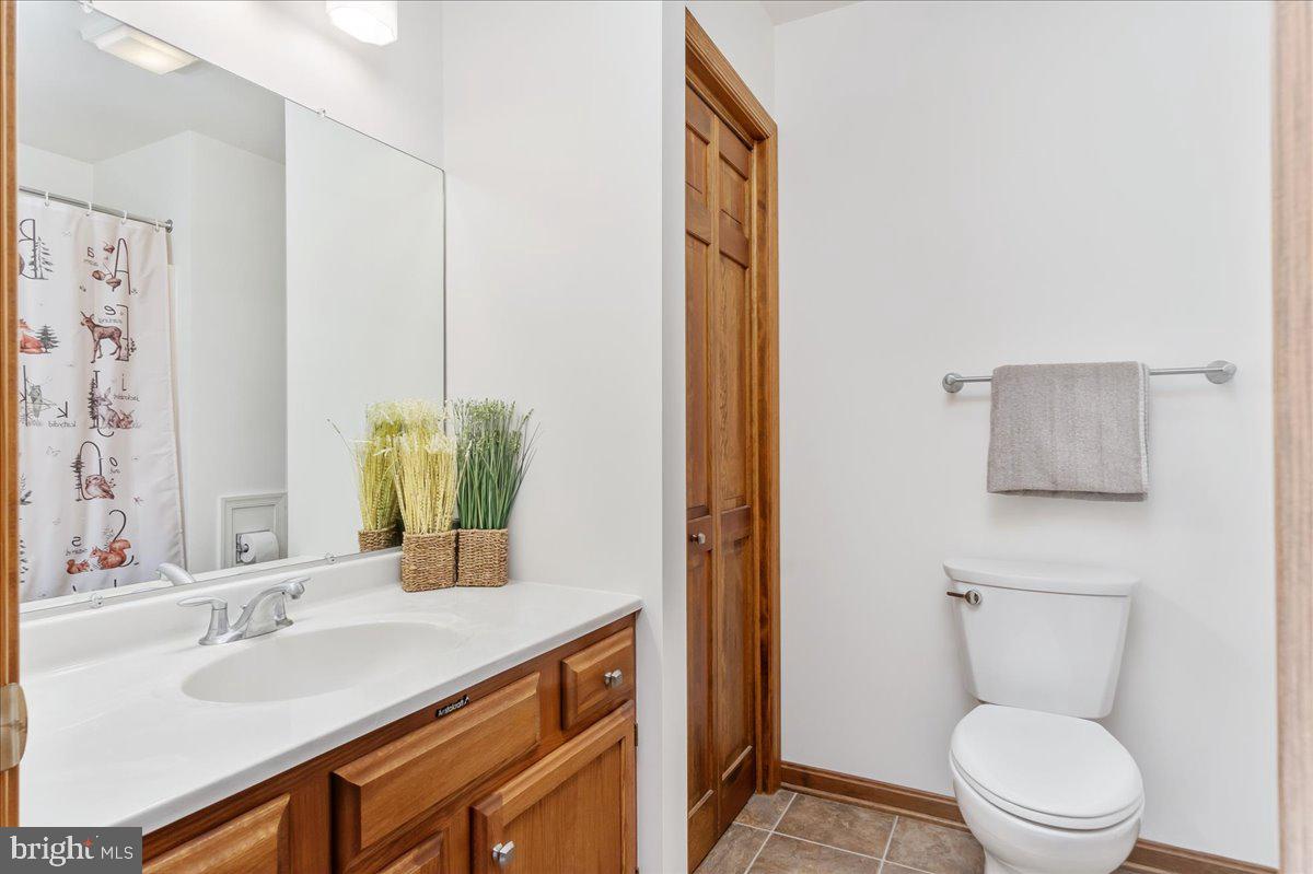 ROXBURY HILLS - Residential