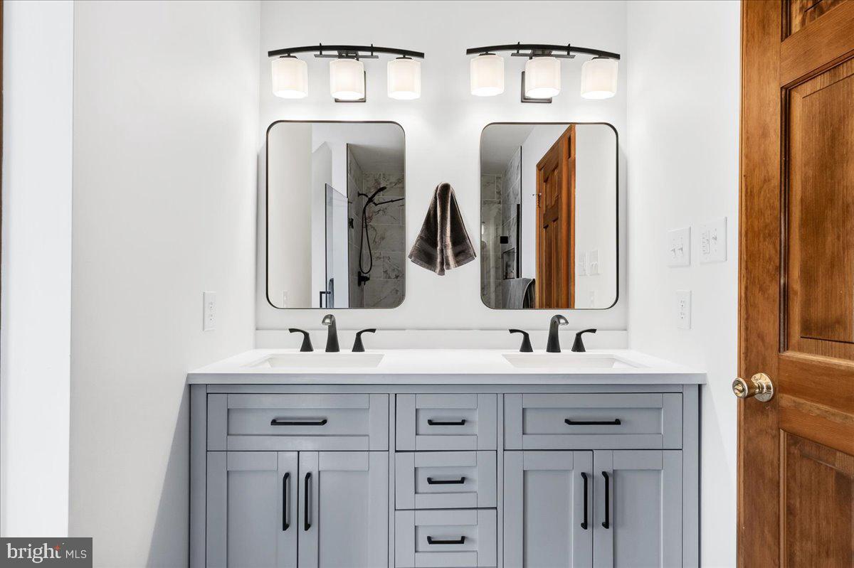 ROXBURY HILLS - Residential