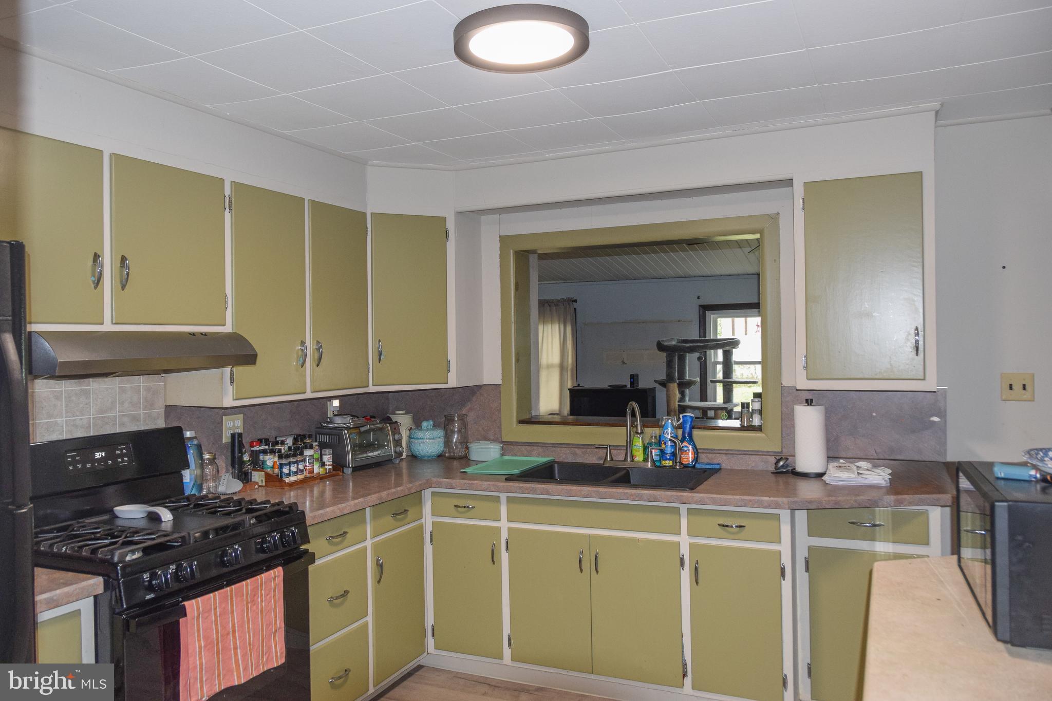 404 LORANE ROAD
