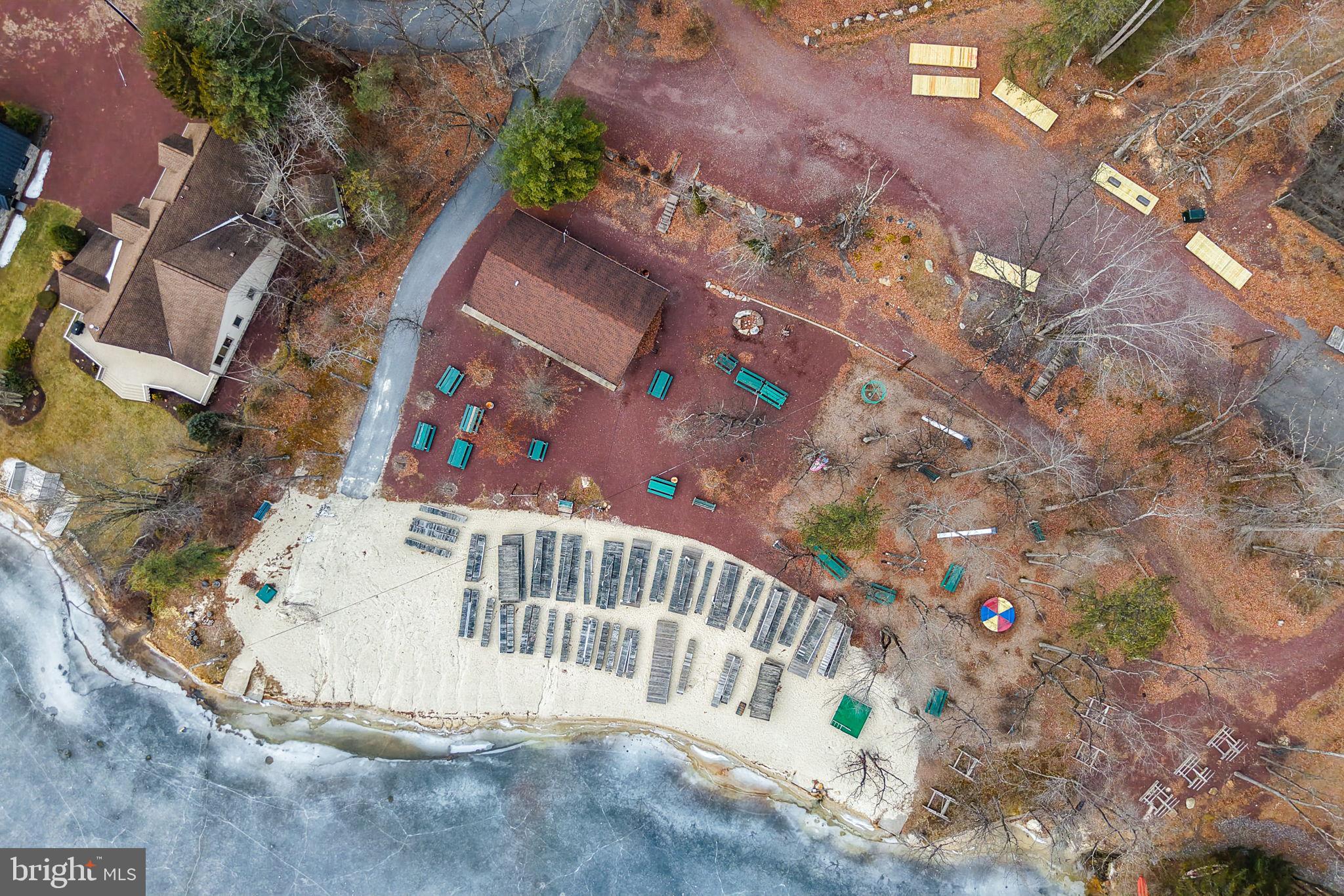 LAKE HAUTO - Residential