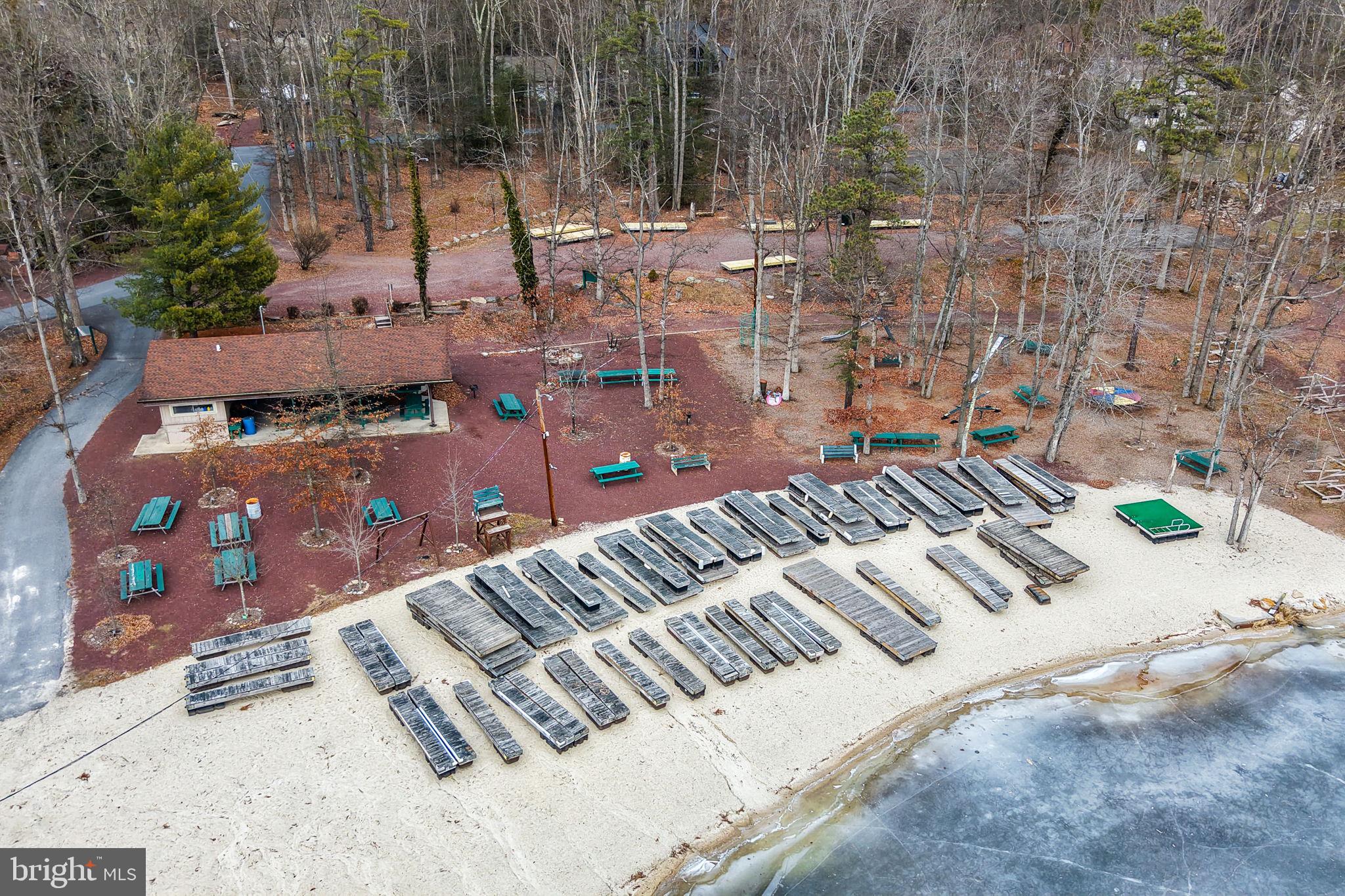 LAKE HAUTO - Residential