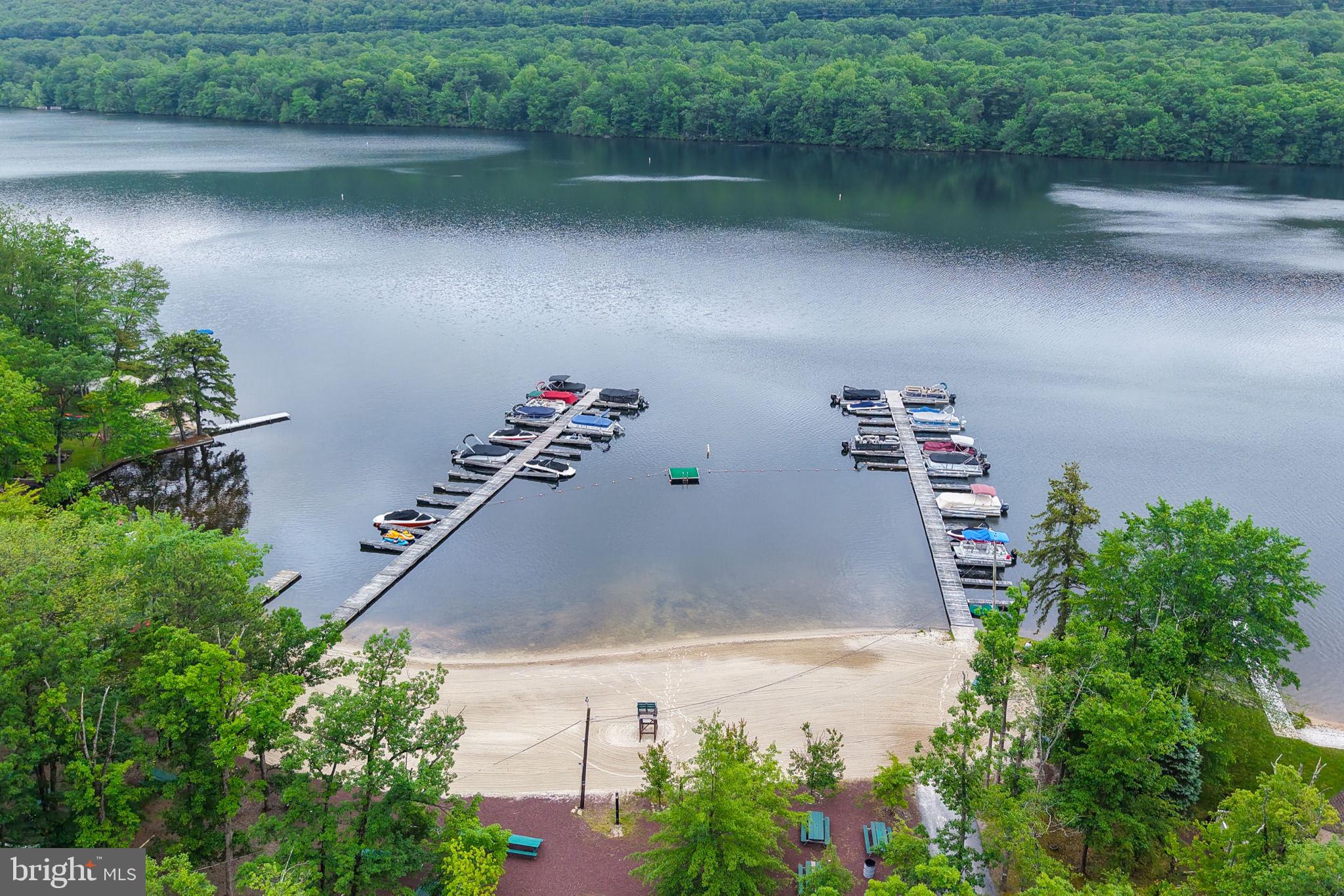 LAKE HAUTO - Residential