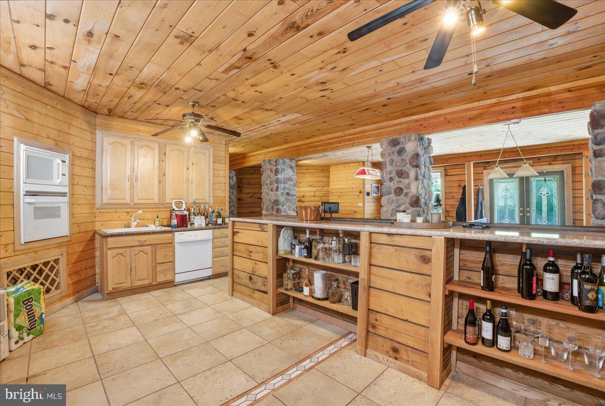 LAKE HAUTO - Residential