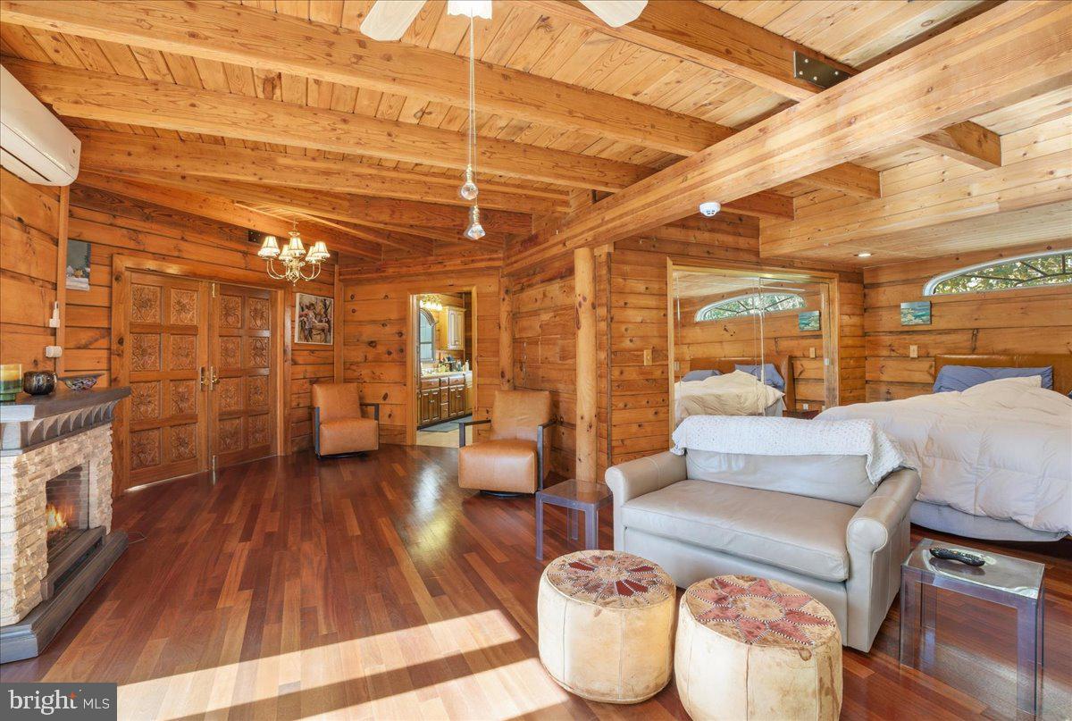 LAKE HAUTO - Residential