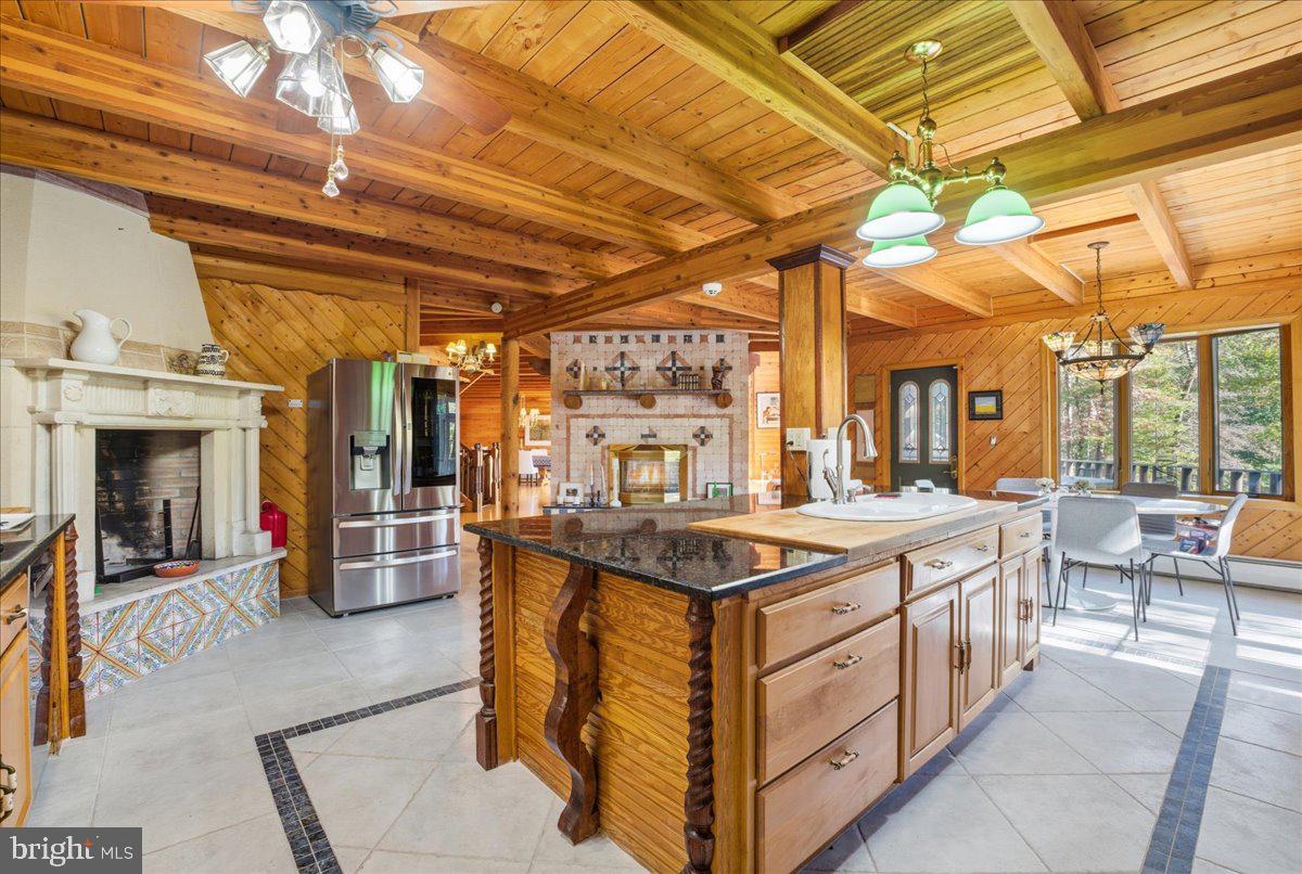 LAKE HAUTO - Residential