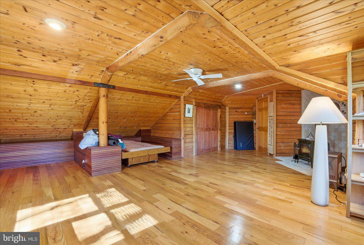 LAKE HAUTO - Residential