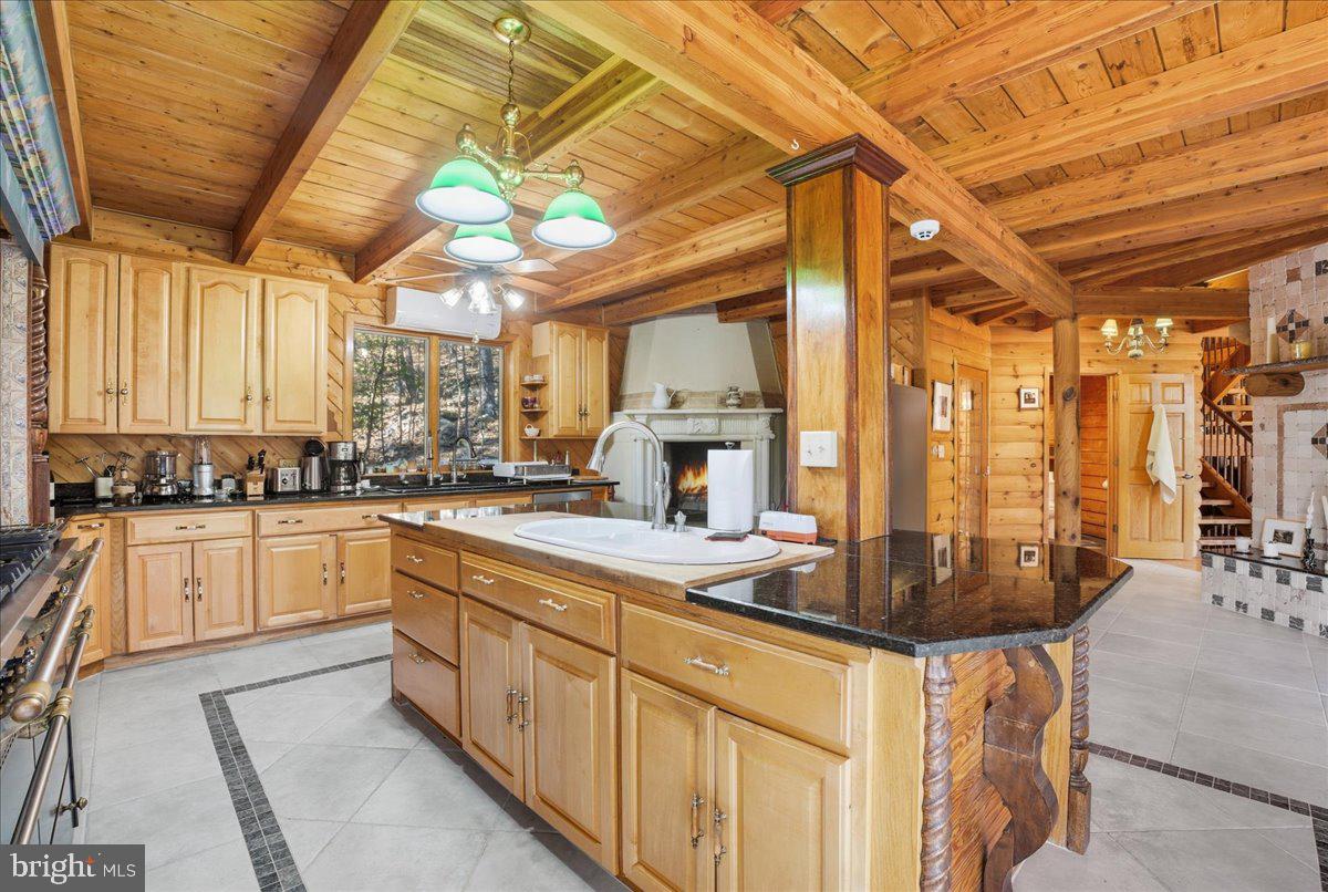 LAKE HAUTO - Residential