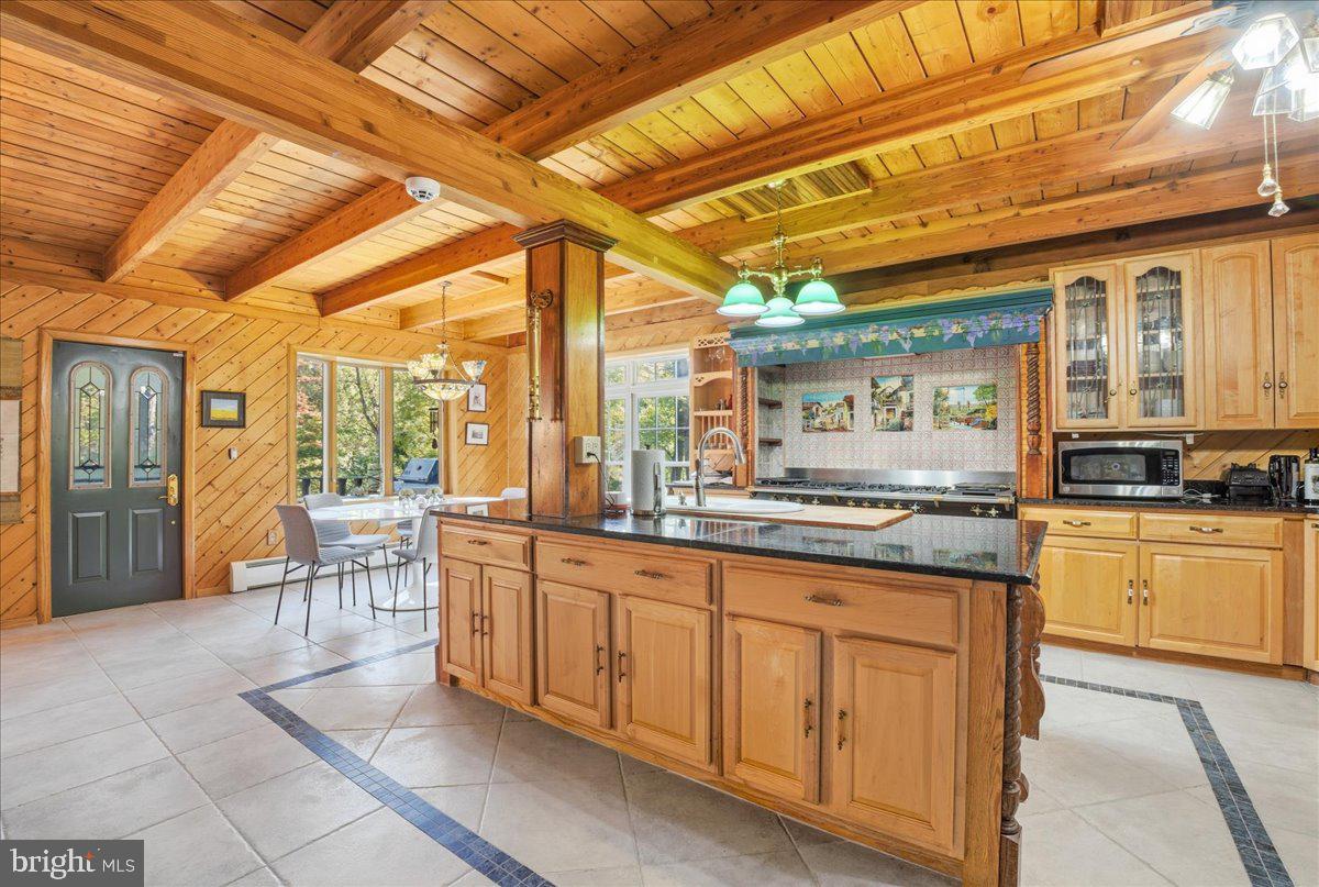 LAKE HAUTO - Residential