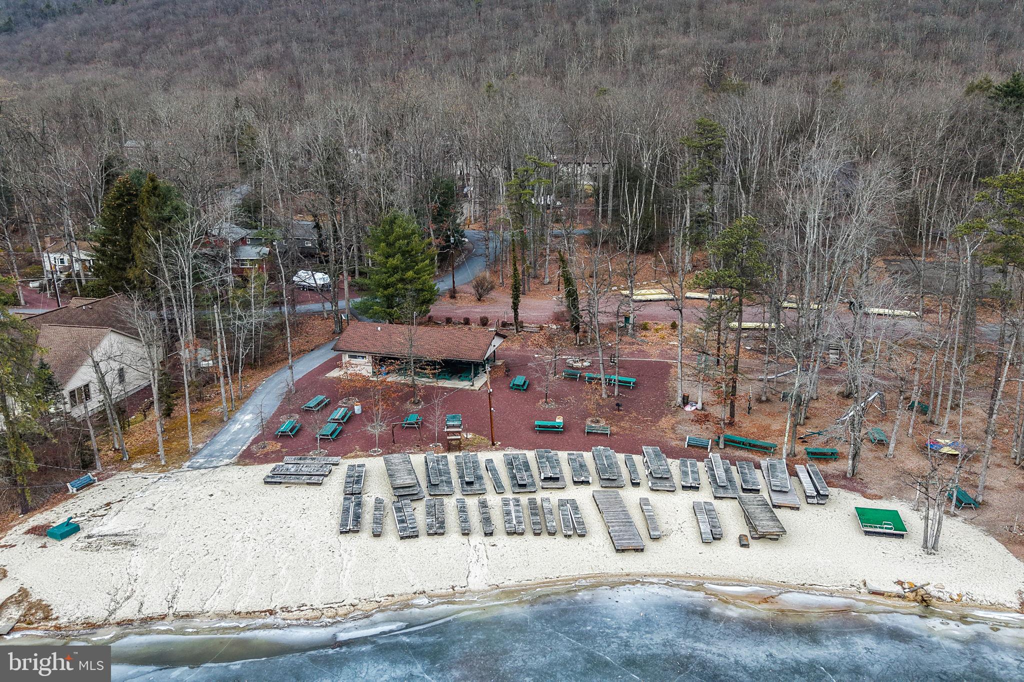 LAKE HAUTO - Residential