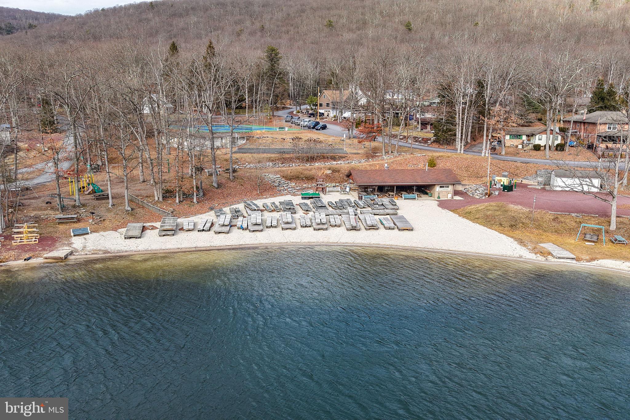 LAKE HAUTO - Residential