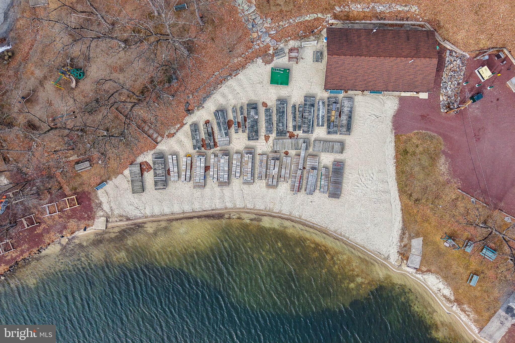 LAKE HAUTO - Residential