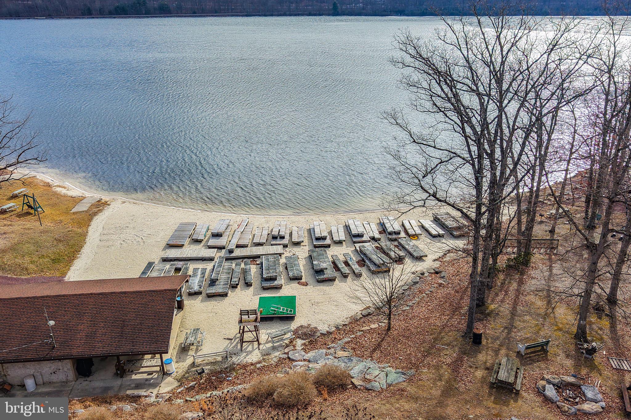 LAKE HAUTO - Residential