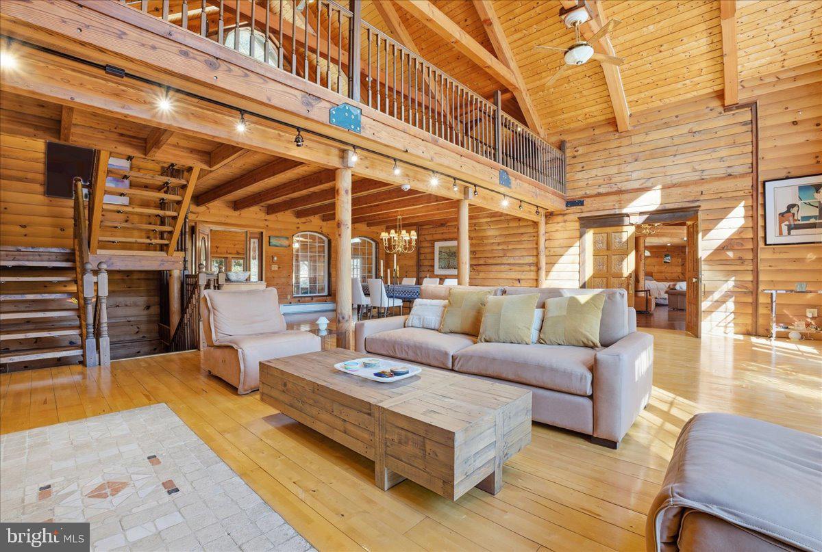 LAKE HAUTO - Residential