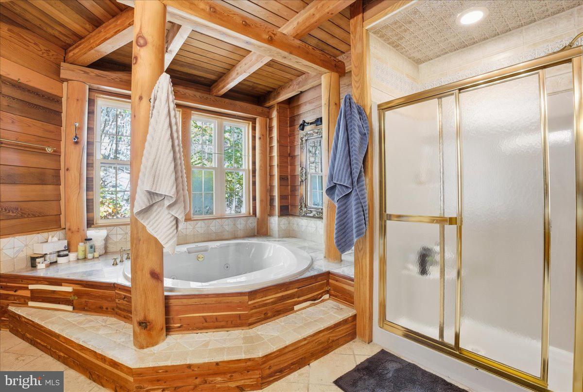 LAKE HAUTO - Residential