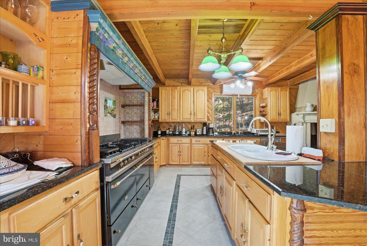 LAKE HAUTO - Residential