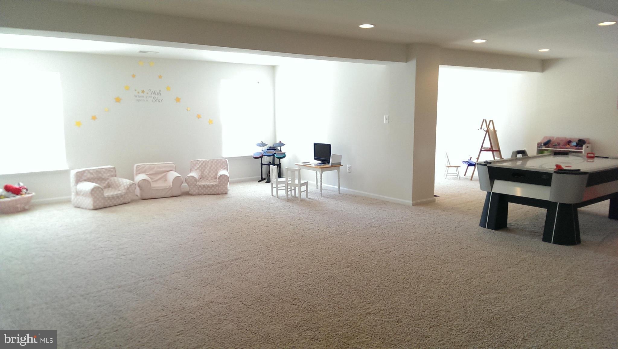 HIRST FARM - Residential