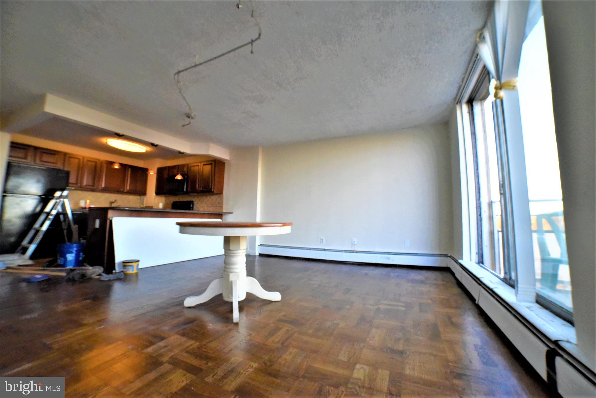 RADNOR HOUSE - Residential