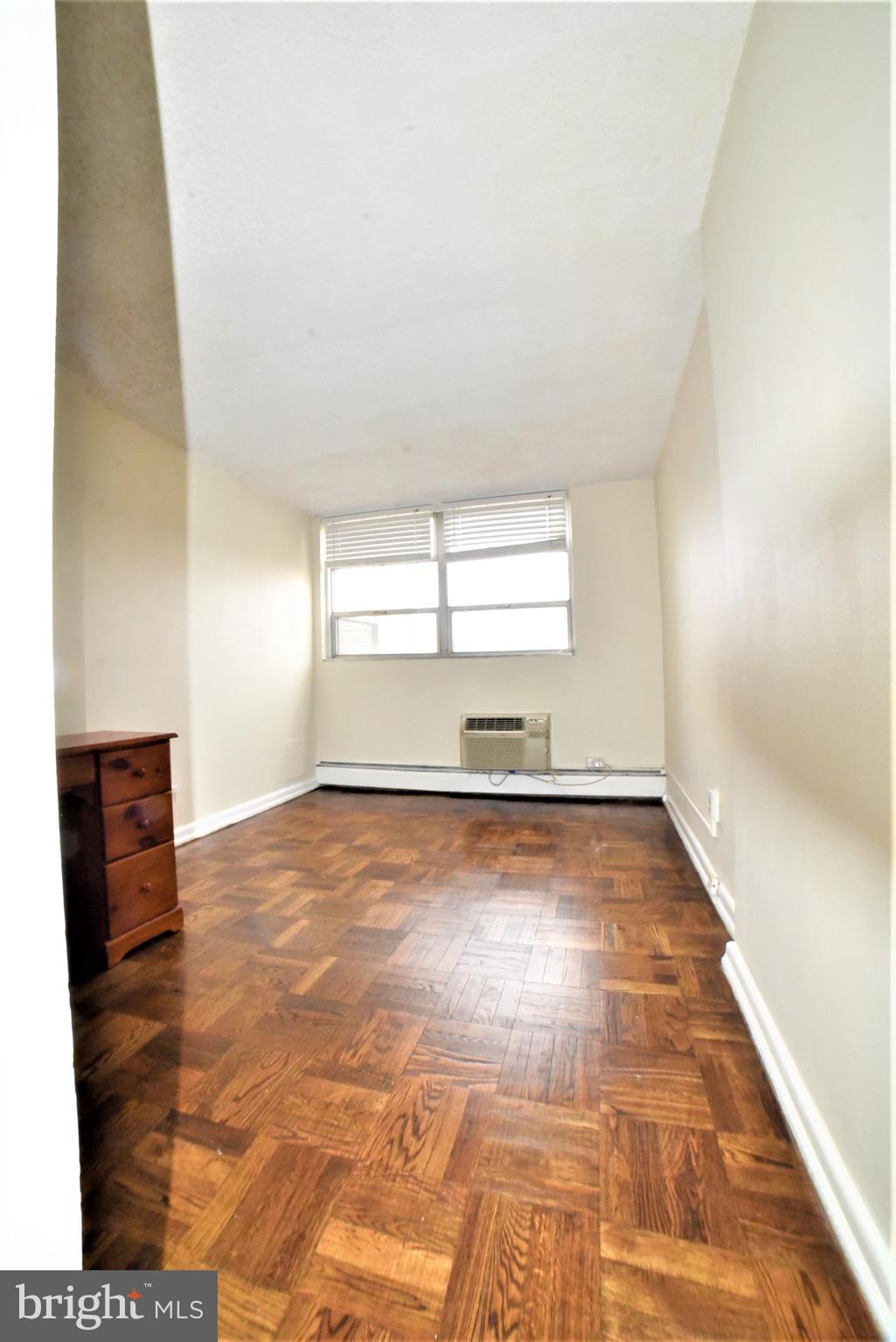 RADNOR HOUSE - Residential