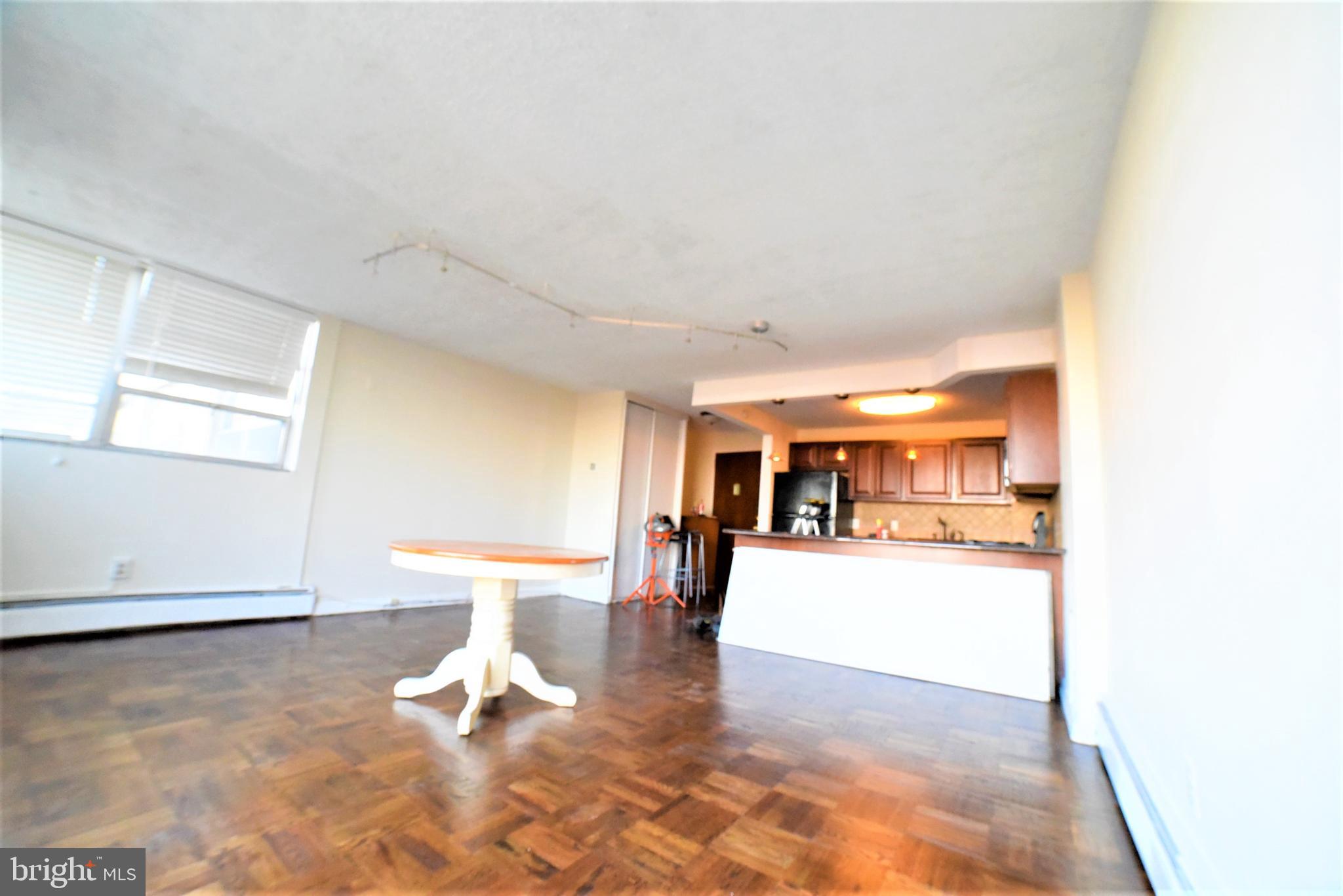 RADNOR HOUSE - Residential