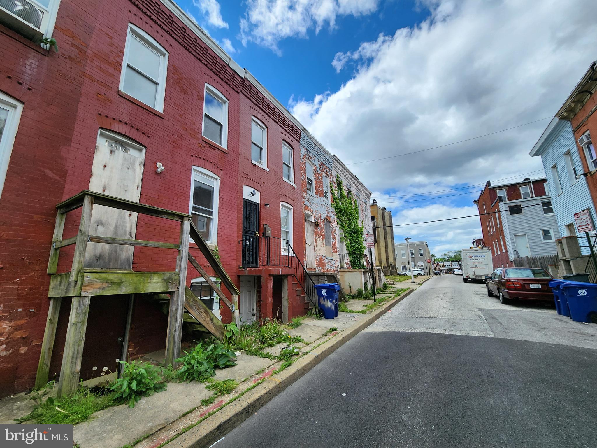 2021 RIDGEHILL AVENUE