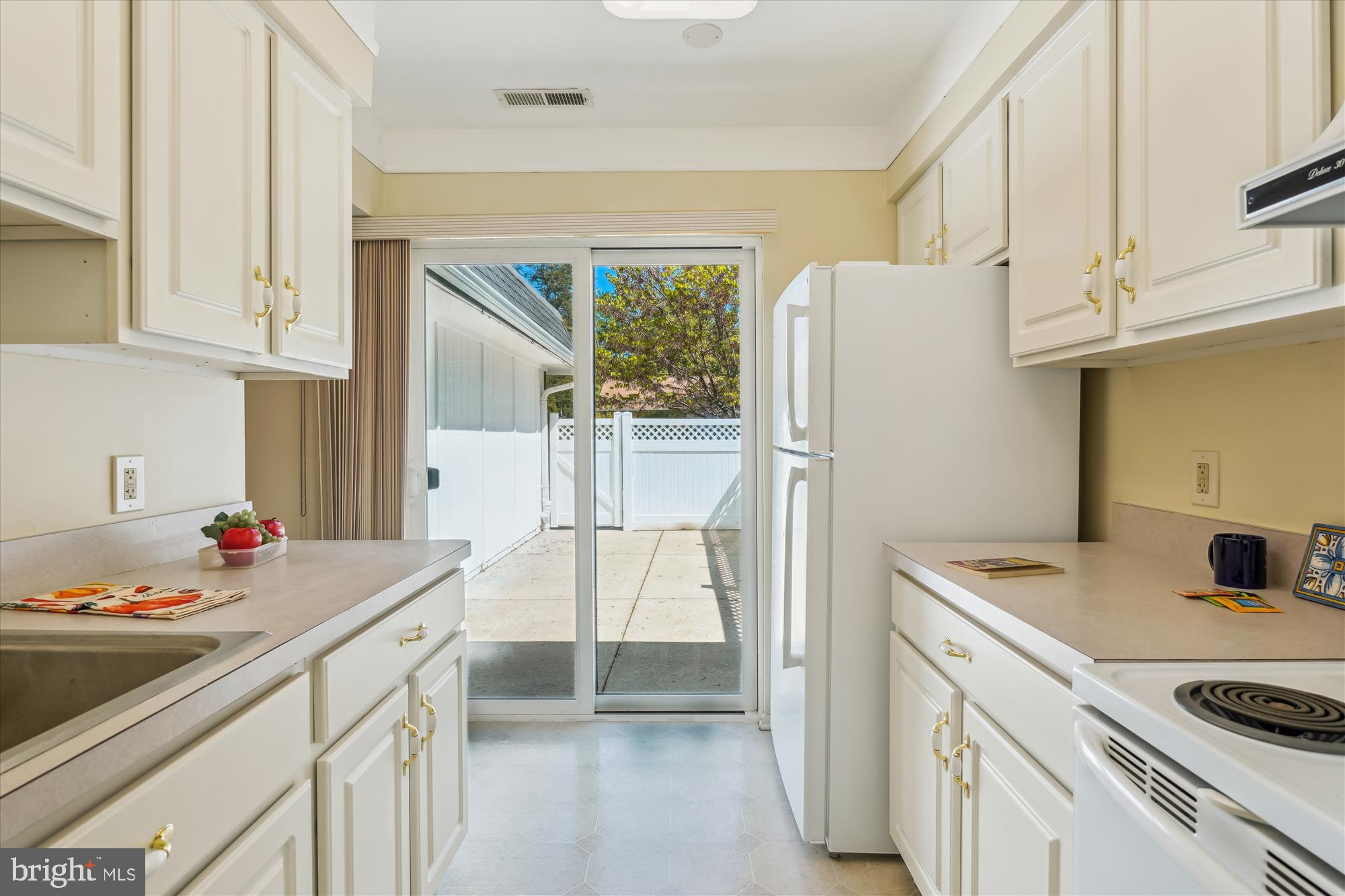 ROSSMOOR MUTUAL #13 - Residential