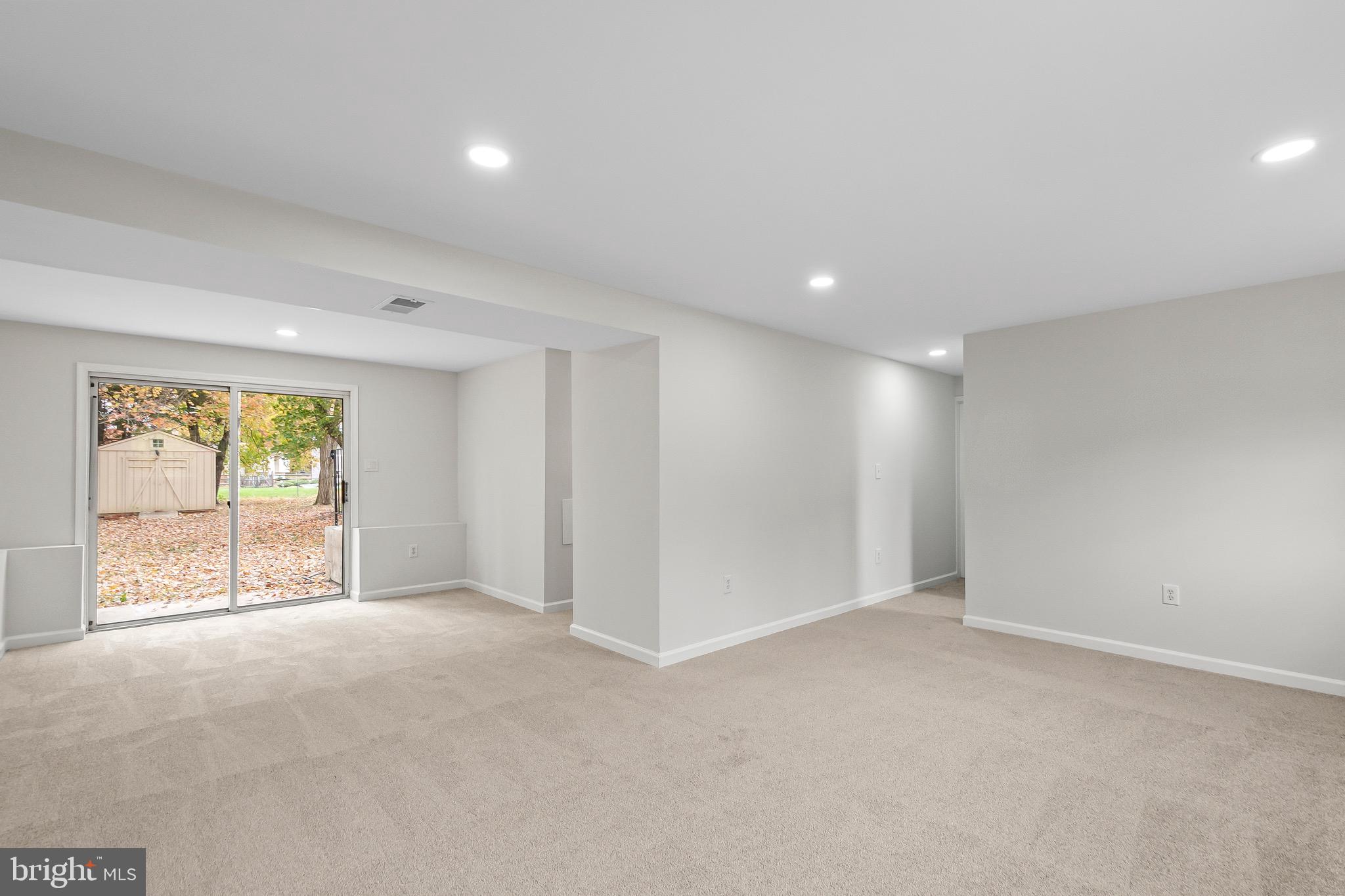 LYNNBROOK SUB - Residential