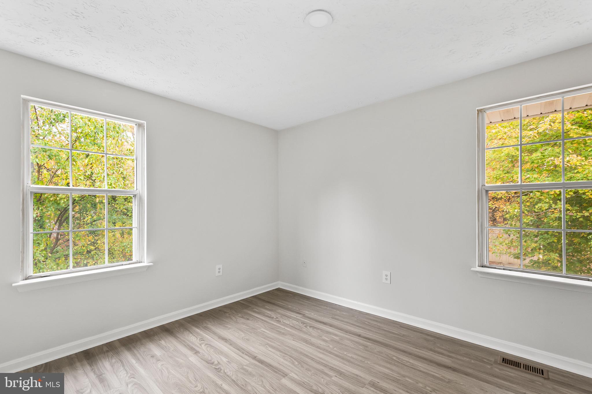 LYNNBROOK SUB - Residential