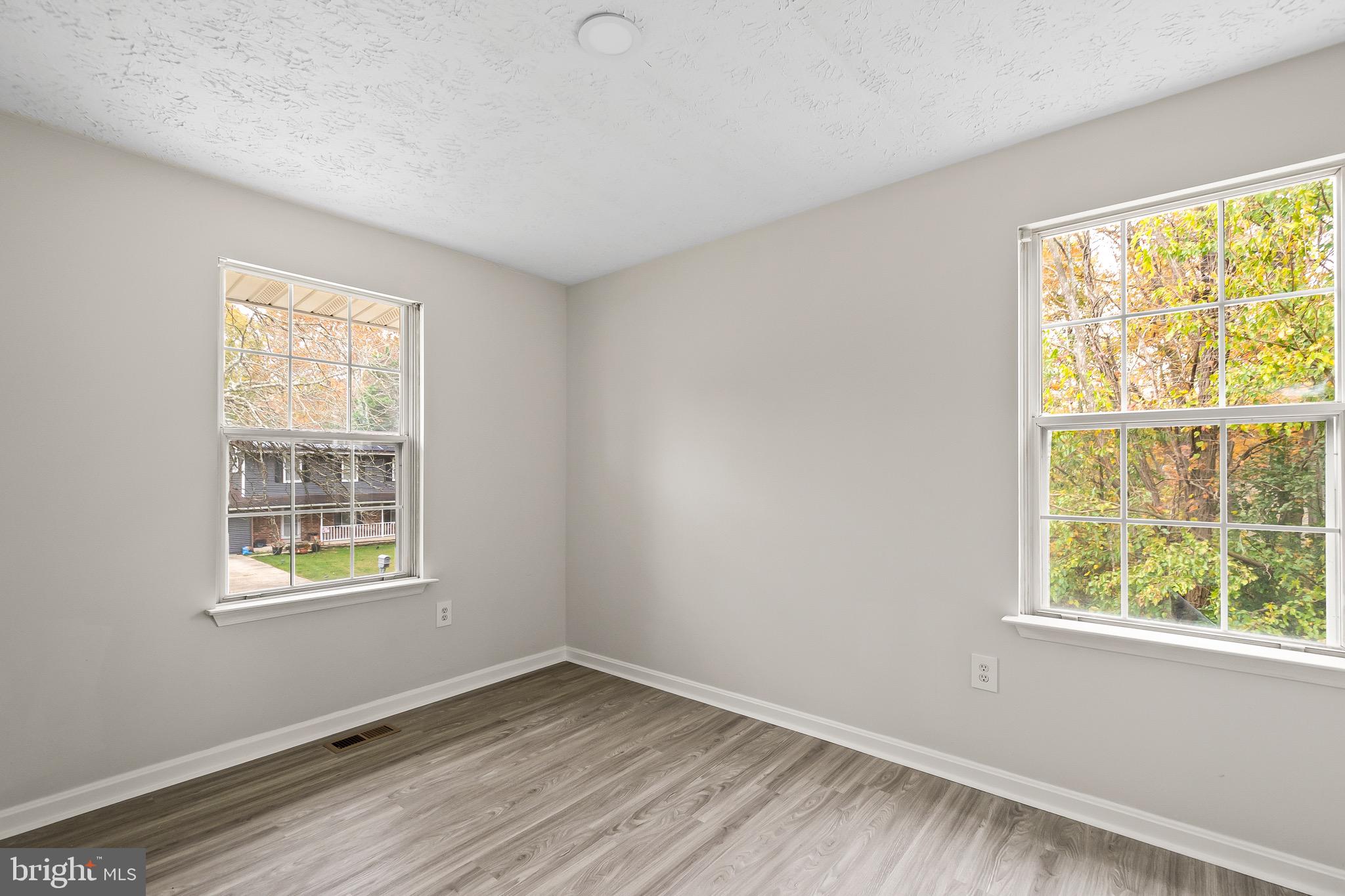 LYNNBROOK SUB - Residential