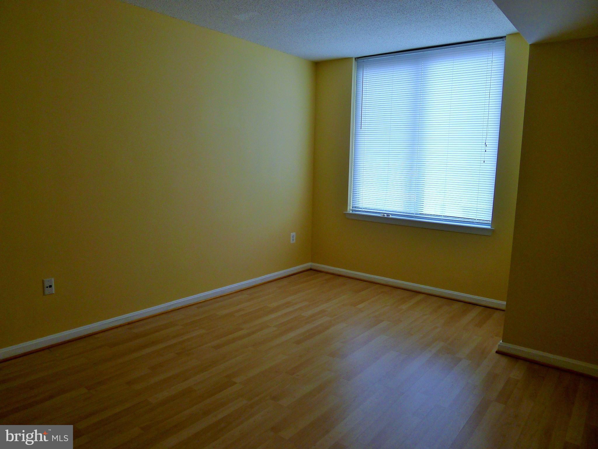 GALLERY AT WHITE FLINT - Residential Lease