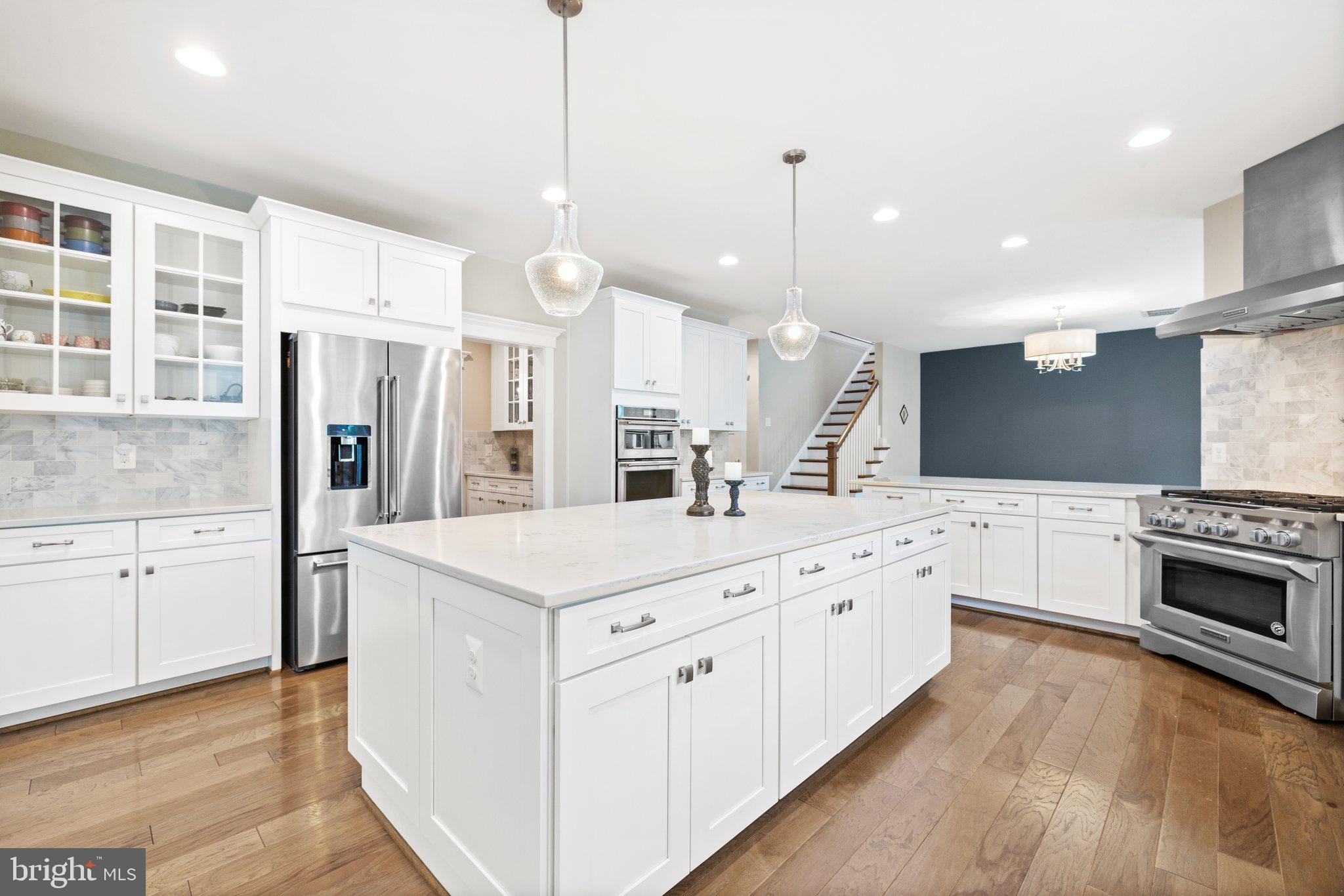 FORESTVILLE - Residential