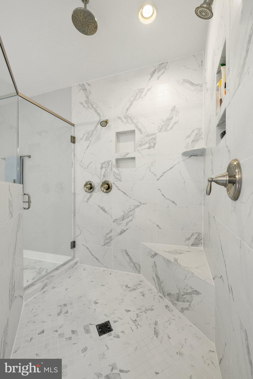 FORESTVILLE - Residential