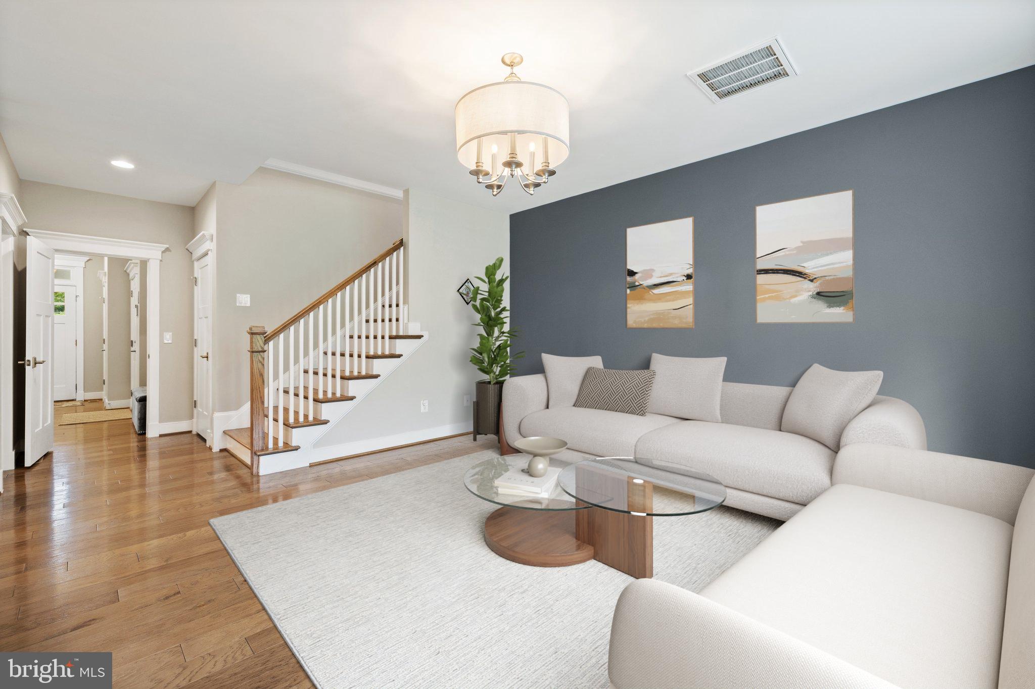 FORESTVILLE - Residential