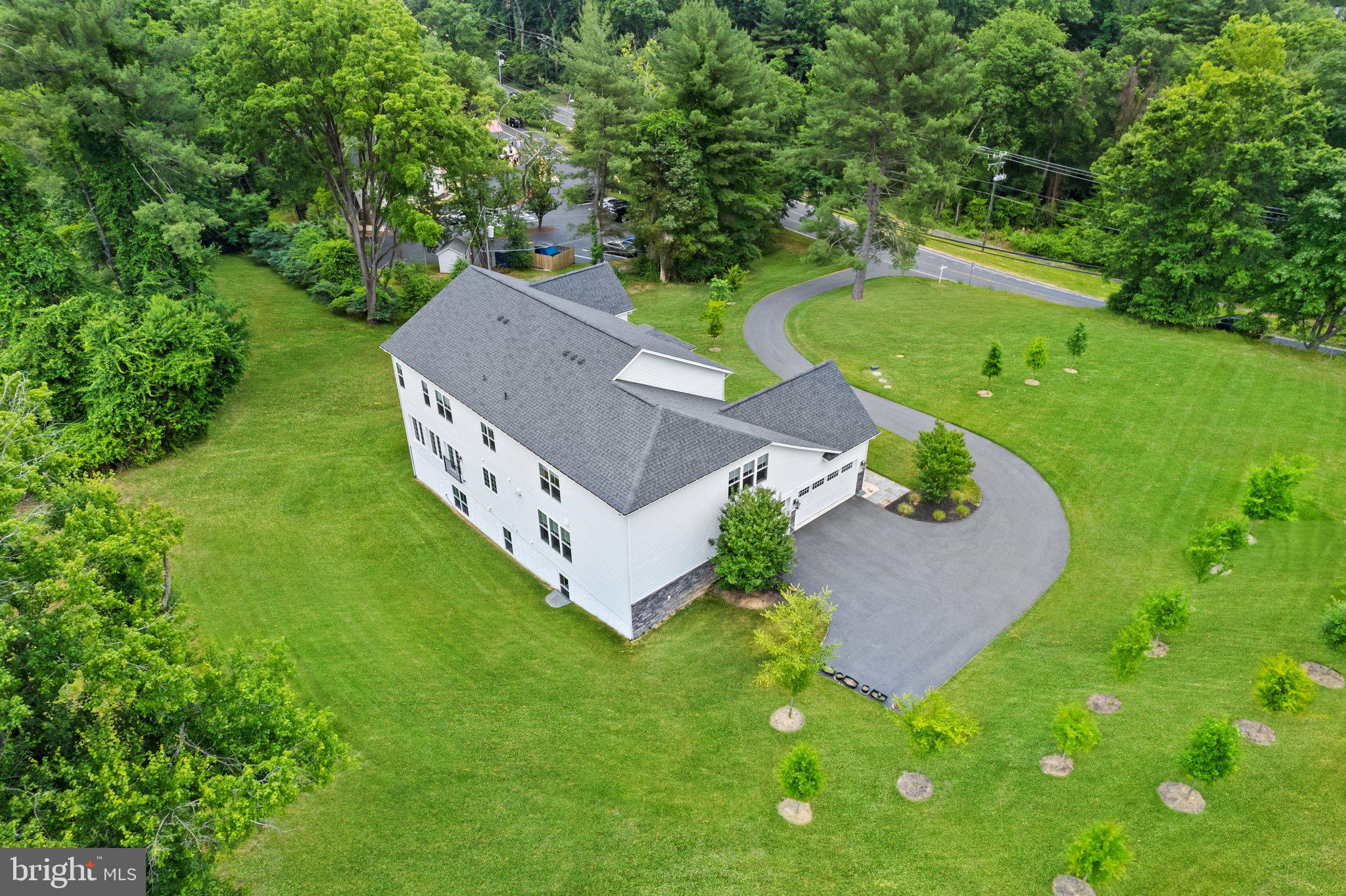 FORESTVILLE - Residential