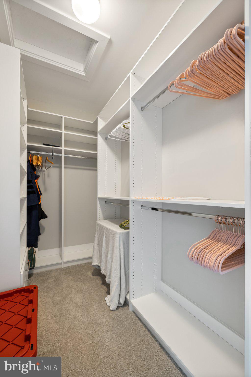 FORESTVILLE - Residential