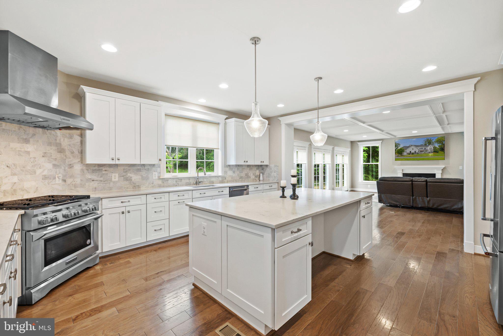 FORESTVILLE - Residential