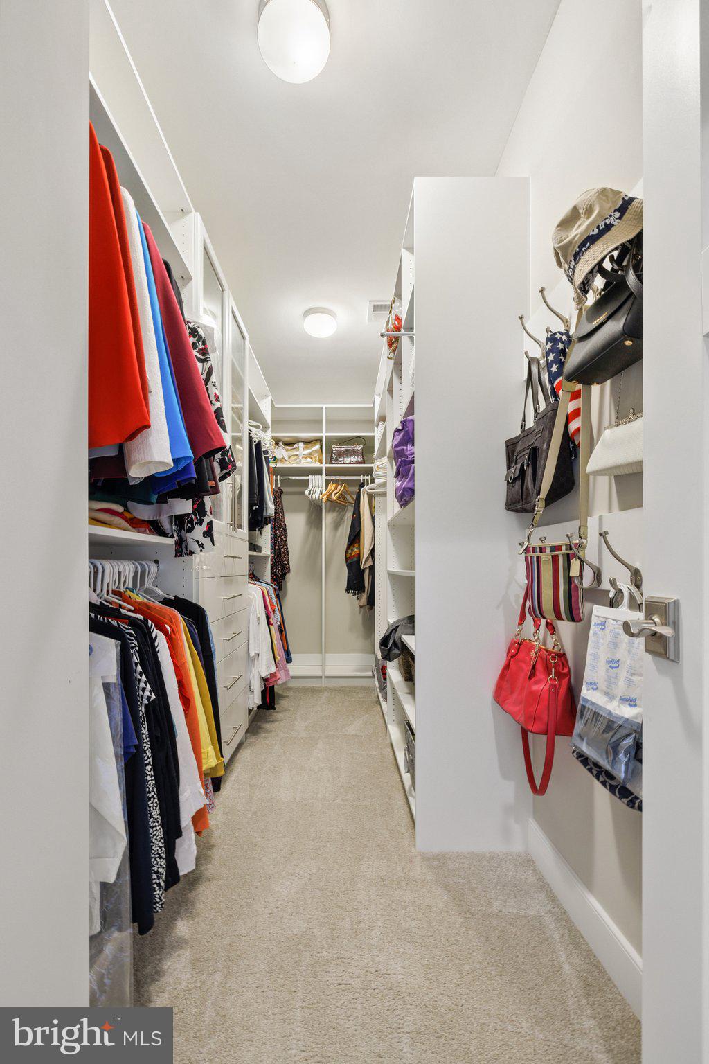 FORESTVILLE - Residential