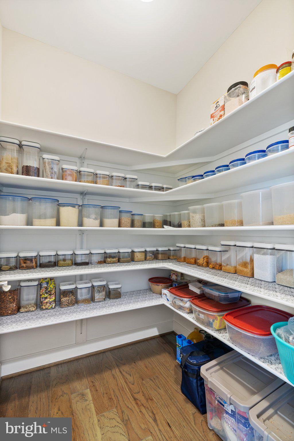 FORESTVILLE - Residential