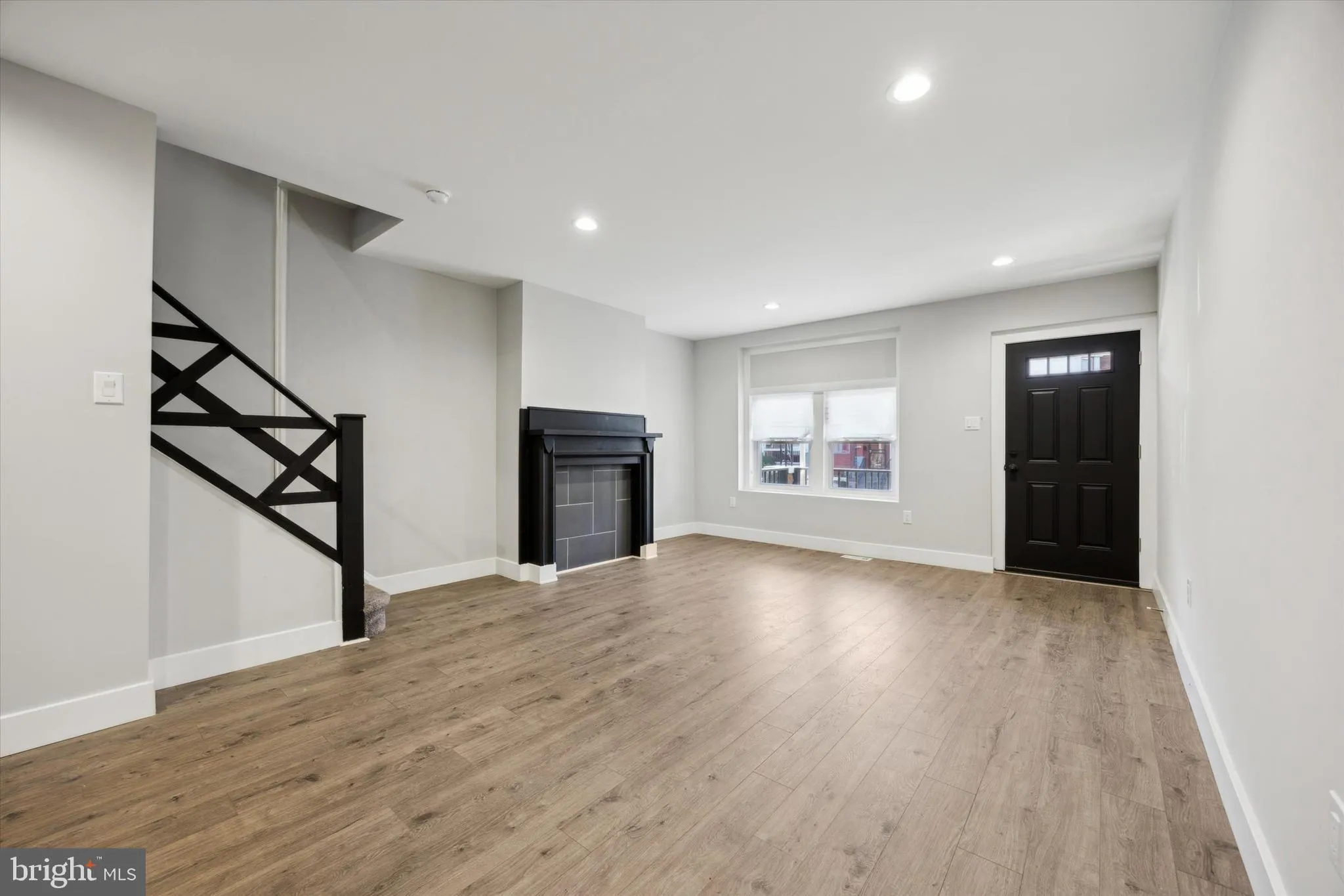 Philadelphia, Pennsylvania 19143, United States, 4 Bedrooms Bedrooms, ,2 BathroomsBathrooms,Residential,Contingent,36179