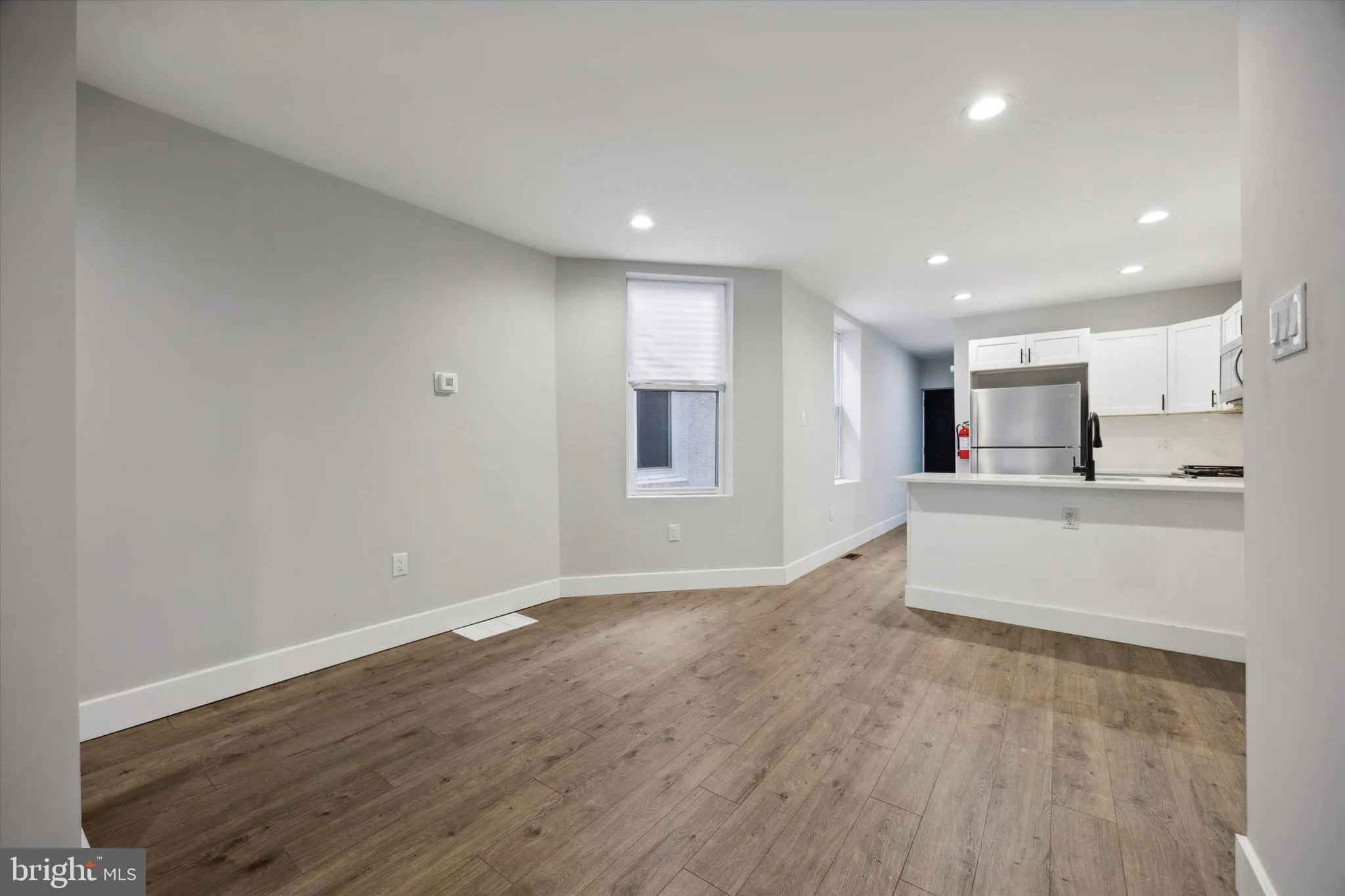 Philadelphia, Pennsylvania 19143, United States, 4 Bedrooms Bedrooms, ,2 BathroomsBathrooms,Residential,Contingent,36179