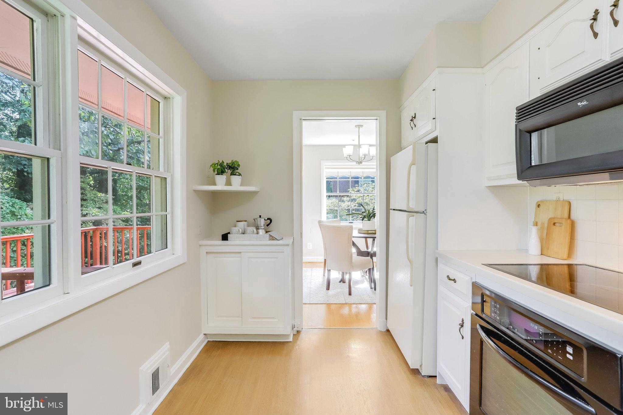 LINCOLNIA HILLS - Residential