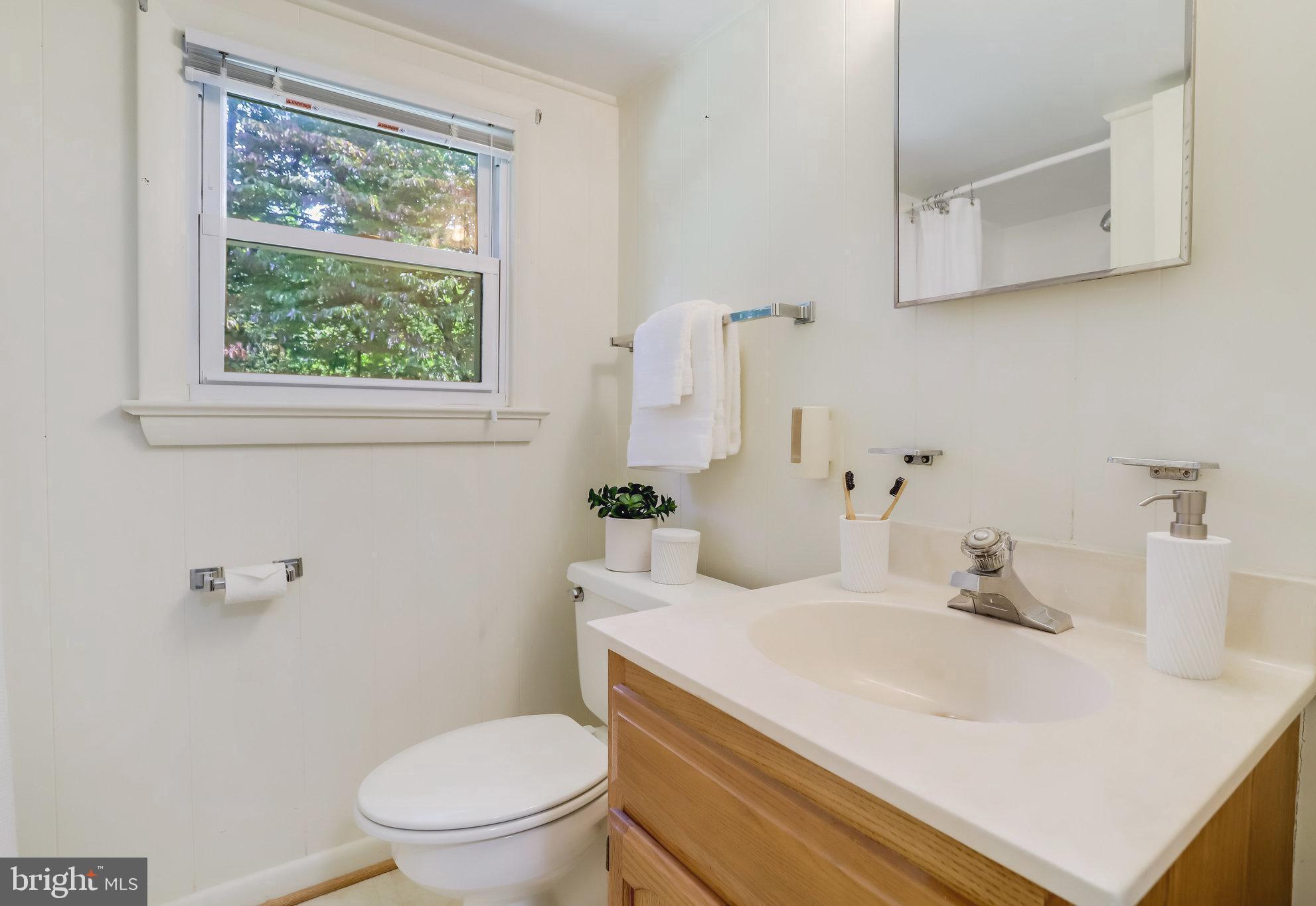 LINCOLNIA HILLS - Residential