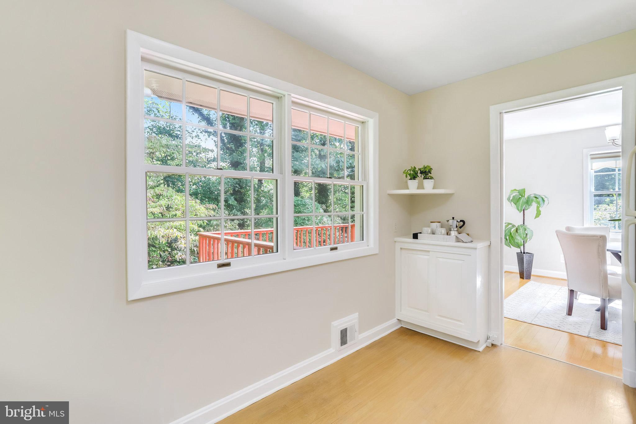 LINCOLNIA HILLS - Residential