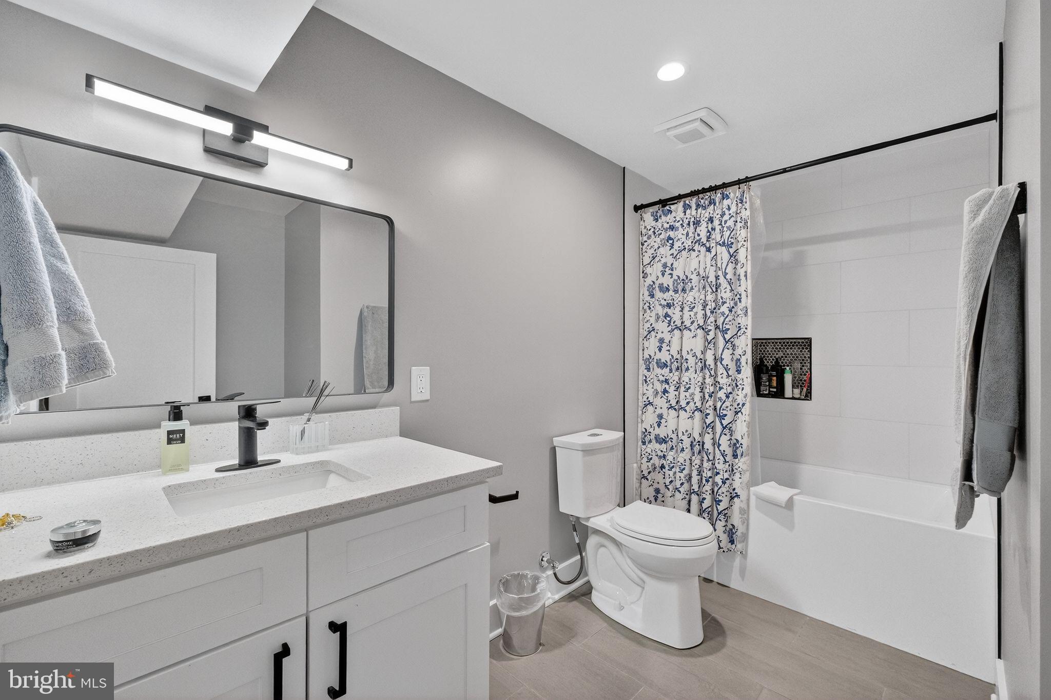 PINEHURST VILLAGE - Residential