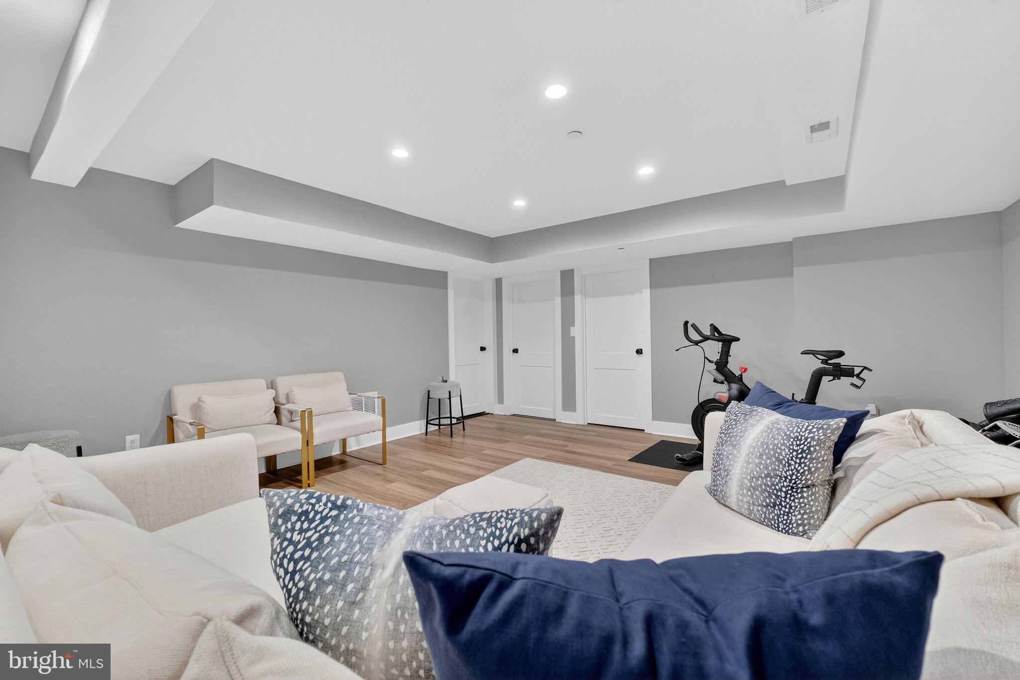 PINEHURST VILLAGE - Residential