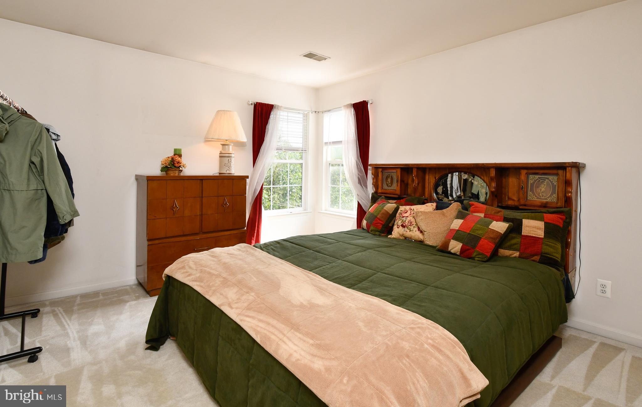 SHEFFIELD MANOR - Residential Lease